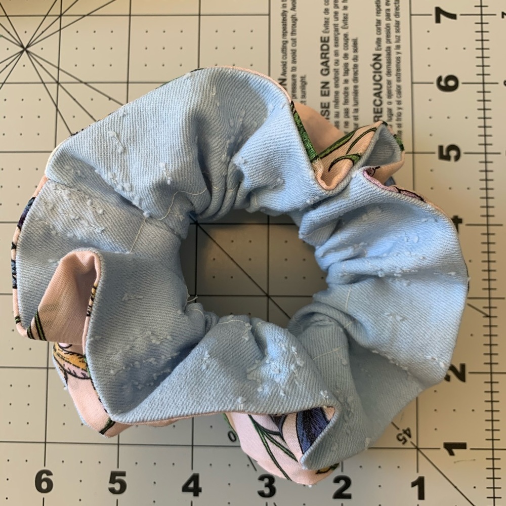 Double Ruffle Scrunchie - Picture 7 of 12